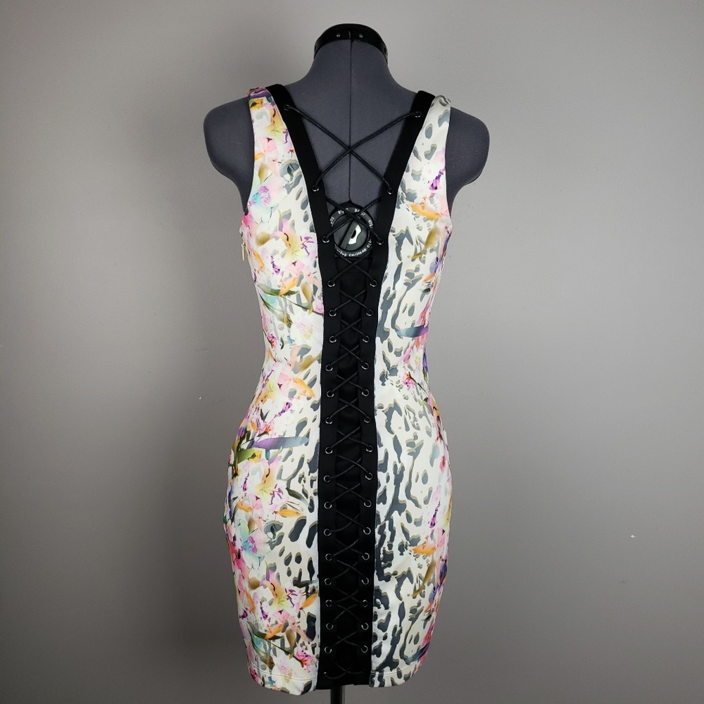 Bebe floral lace-up dress
